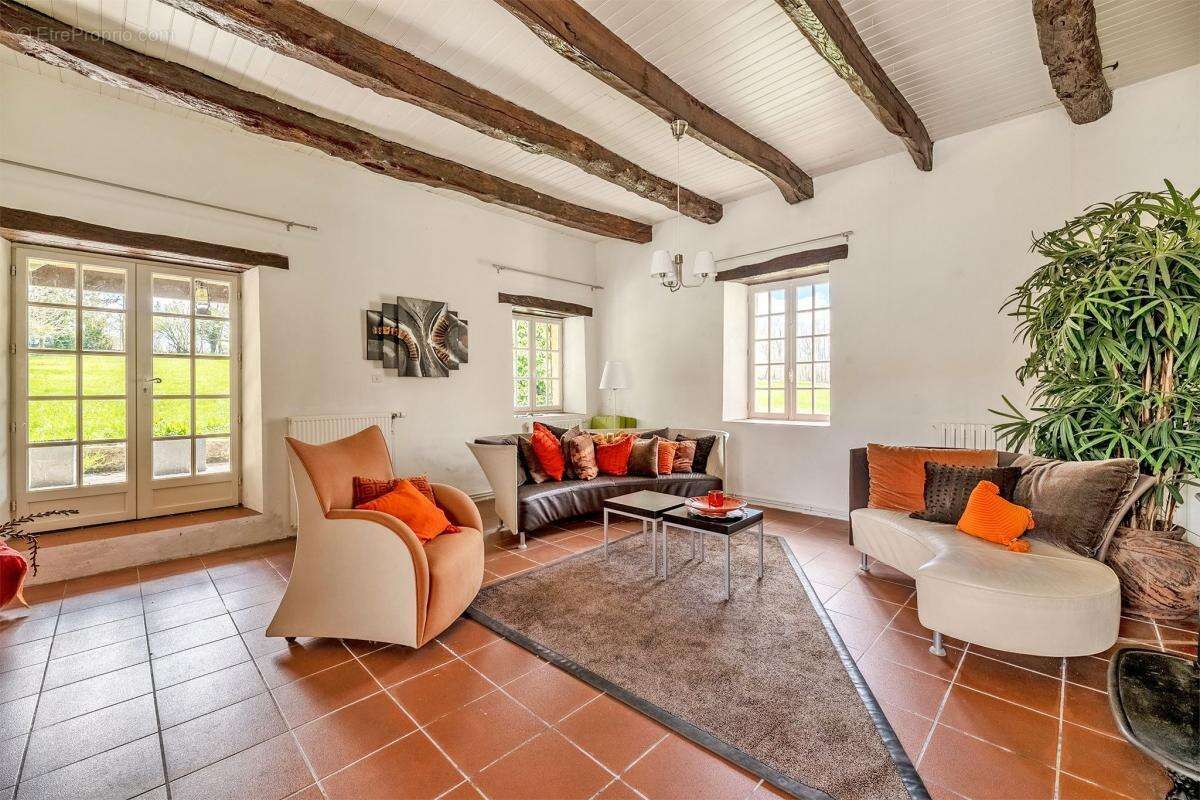 Maison à SAINT-GEYRAC