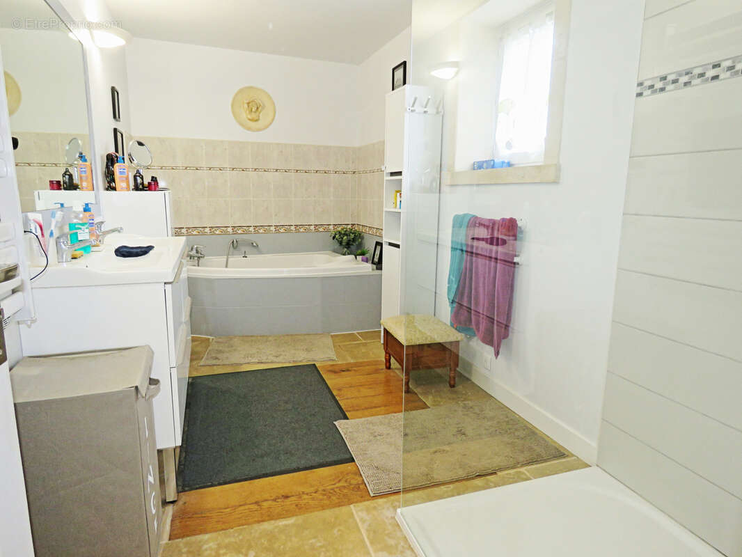 Maison à PERS-EN-GATINAIS