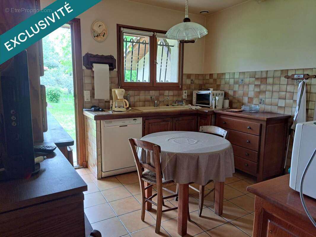 Maison 86 m² à Roquefort  - photo 8