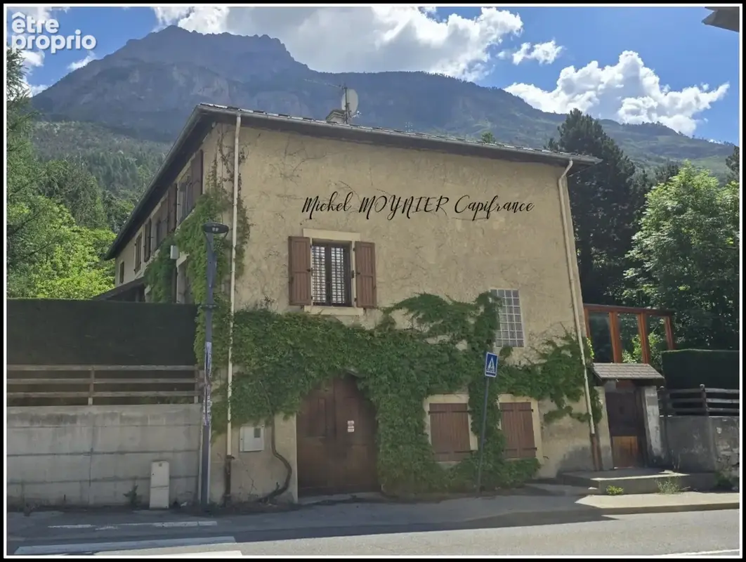 À L’Argentière-la-Bessée, maison de caractère sur plus de 2 500 m² de terrain, volumes, annexes et vraie présence - photo 22