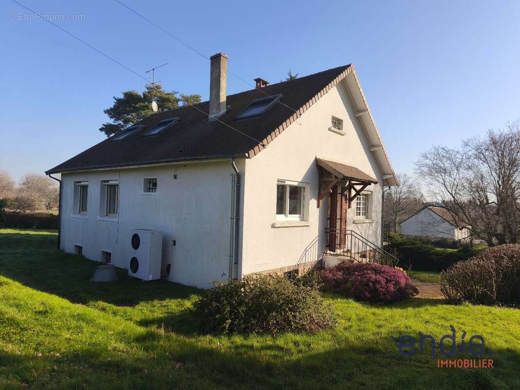 Maison à COSNE-D'ALLIER