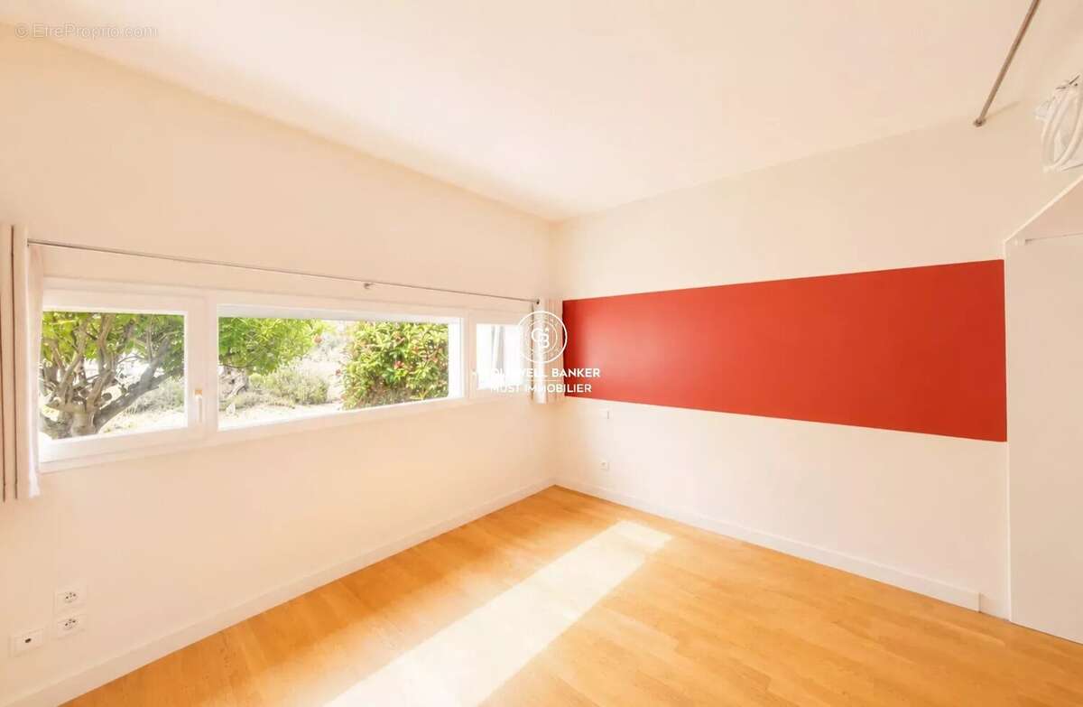 Plain pied 1600m² de parcelle - photo 14