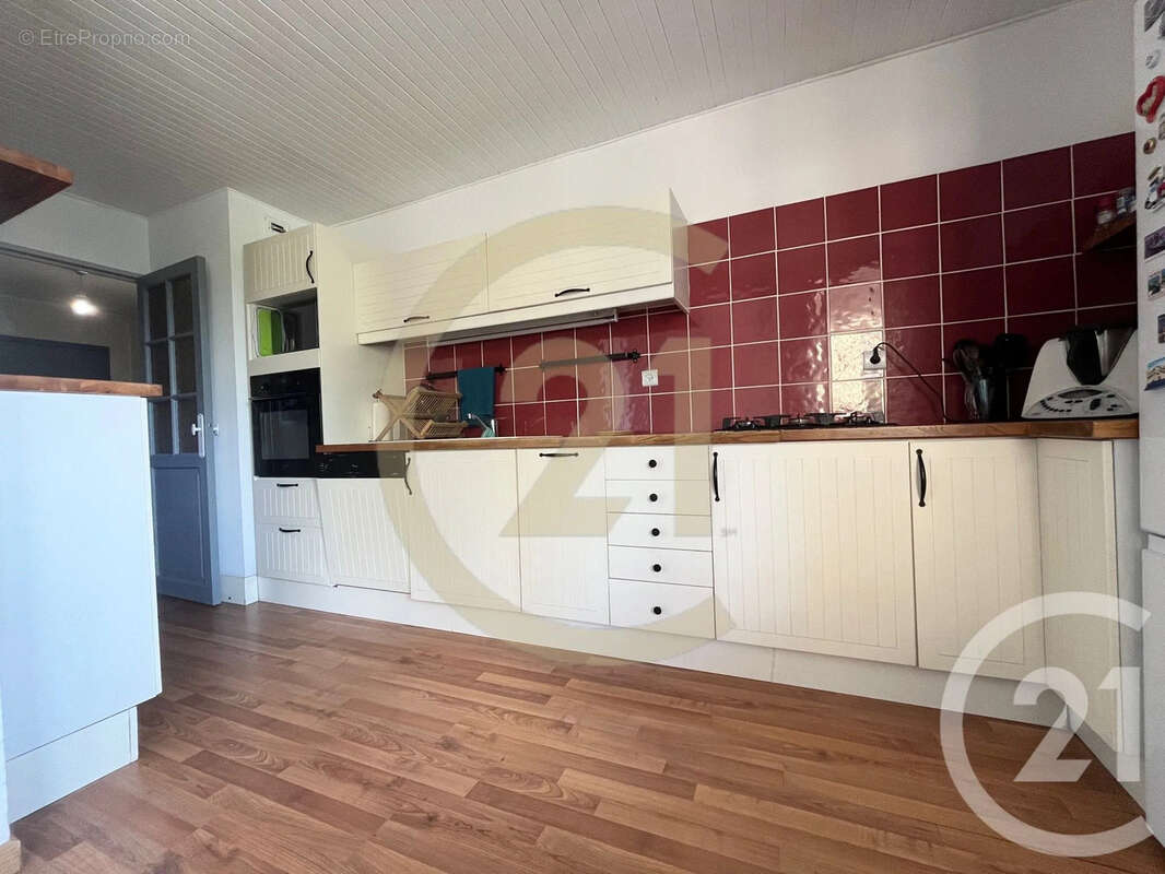 Appartement 93 m² à Venissieux  - photo 4