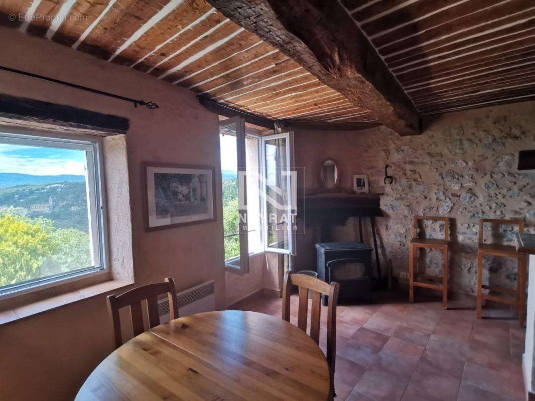 Maison à MONTAUROUX