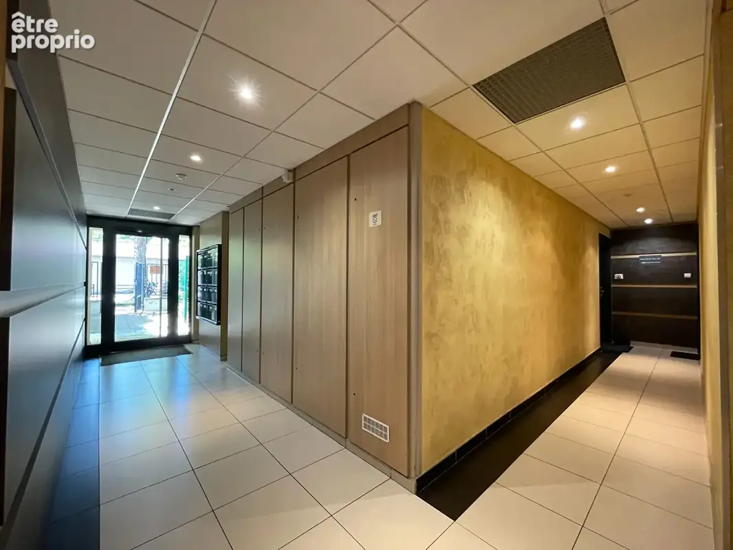 Appartement Metz Jean XXIII avec balcon, parking et ascenseur - photo 2