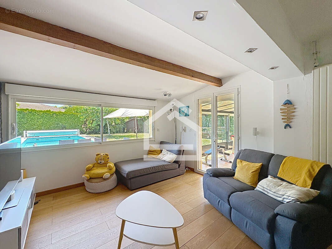 Maison 6 pièces avec piscine - photo 3