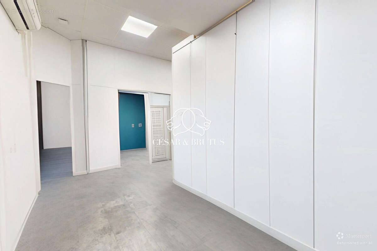 Commerce 134 m² à vendre à Villeurbanne (69100) - photo 8