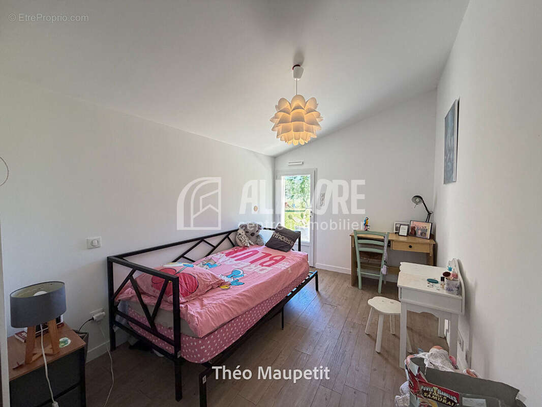 Maison à GROSBREUIL