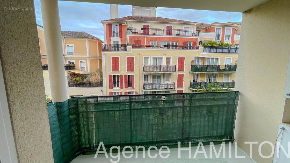 Appartement à VILLENEUVE-LA-GARENNE