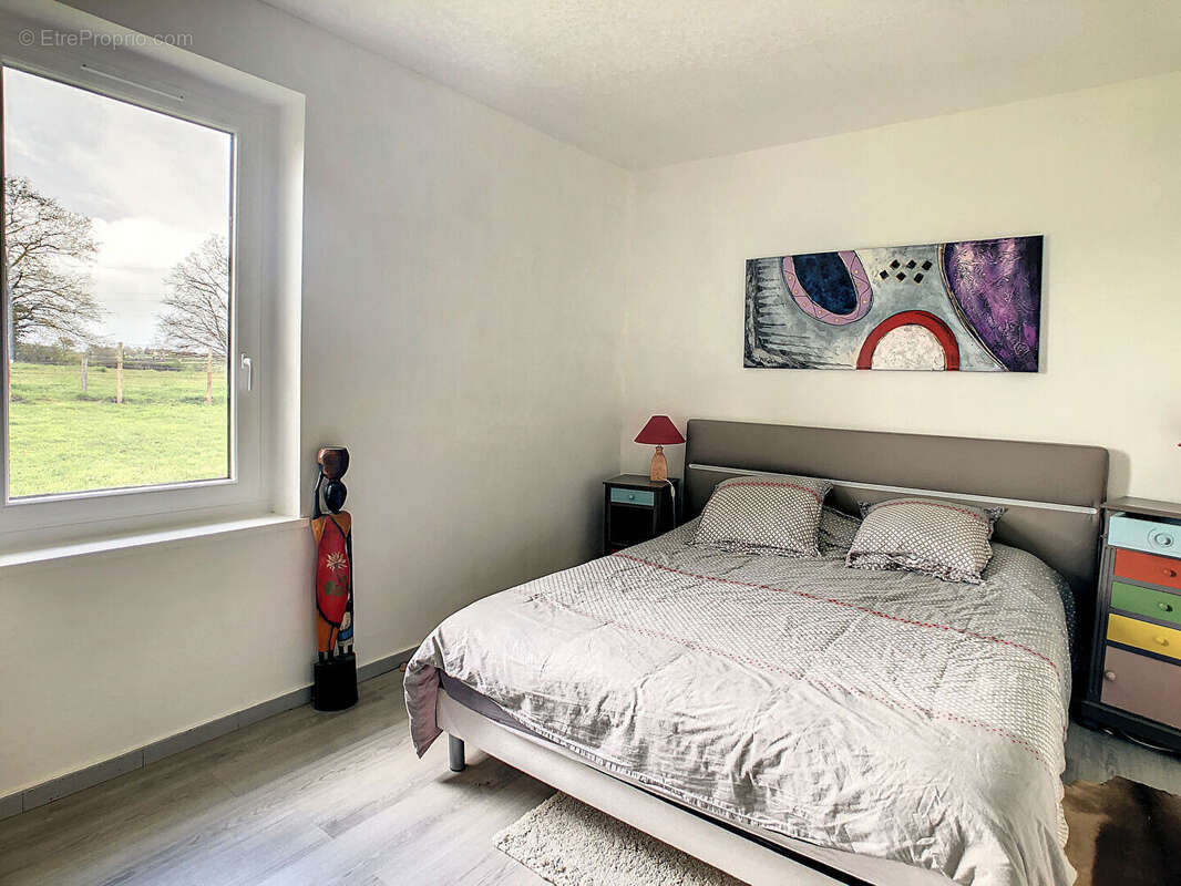 Maison à SAINT-BERAIN-SOUS-SANVIGNES