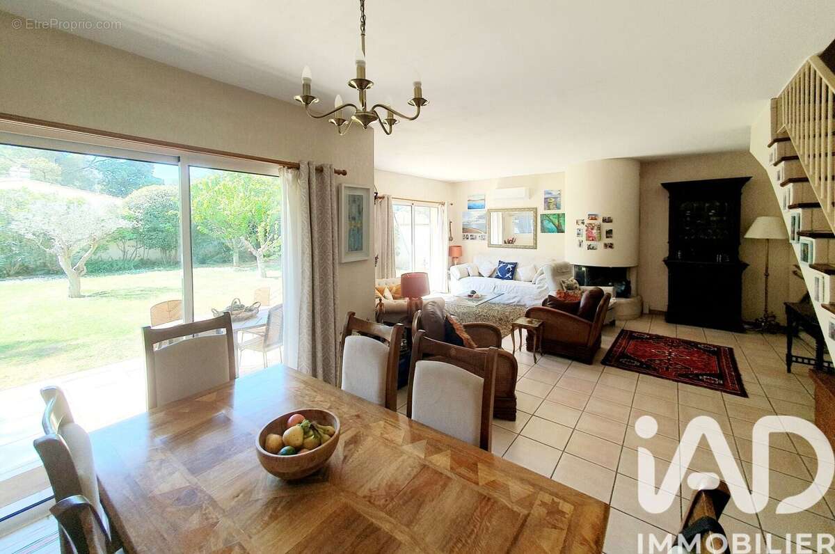 Photo 2 - Maison à VILLENEUVE-LES-AVIGNON
