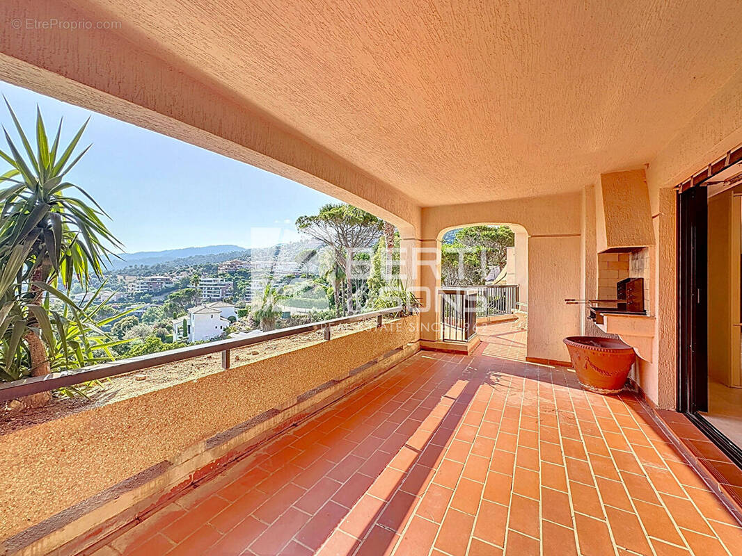 Appartement à MANDELIEU-LA-NAPOULE