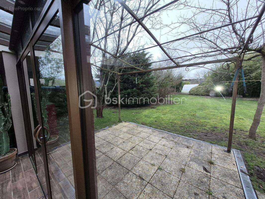 Maison à MARSAC-EN-LIVRADOIS