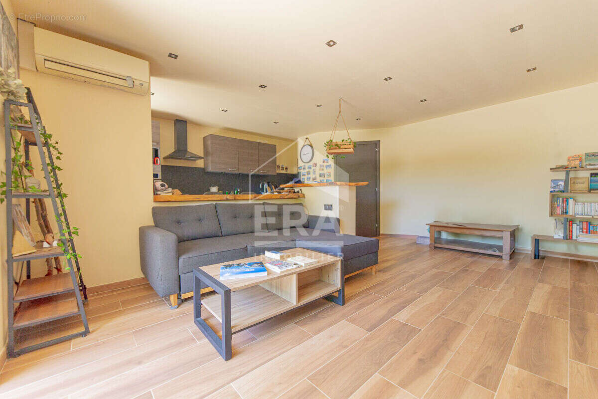 Appartement à MANDELIEU-LA-NAPOULE