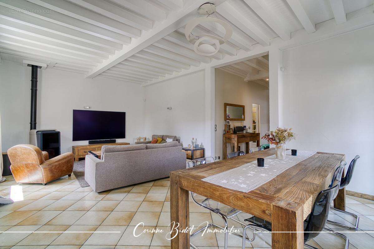 Maison à MIONS