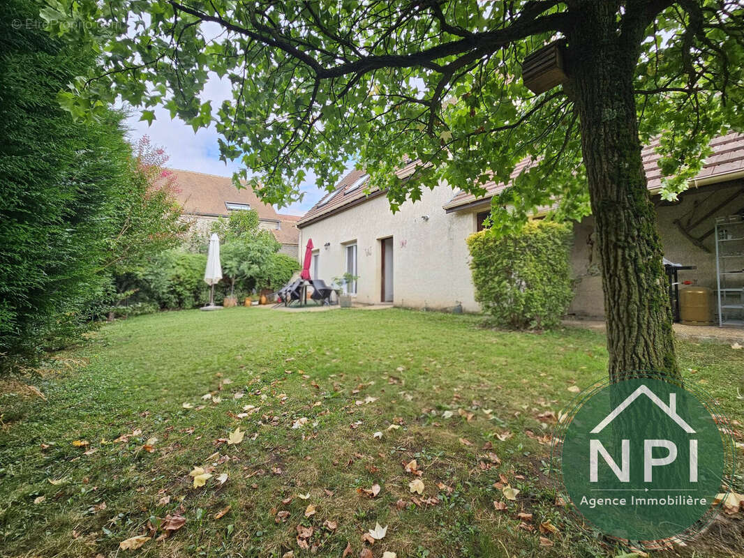 Maison à GRISY-SUISNES