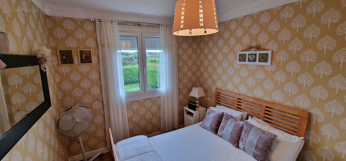 Maison à PLOUGUENAST