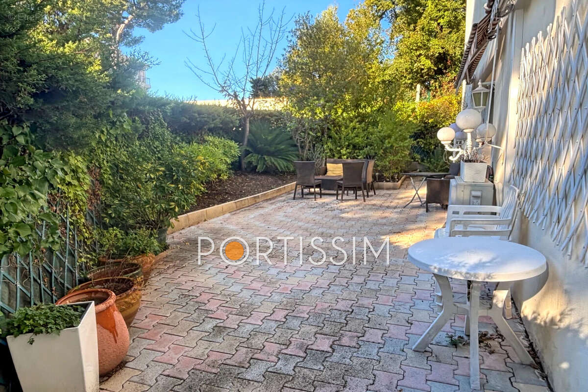 Appartement à VILLENEUVE-LOUBET