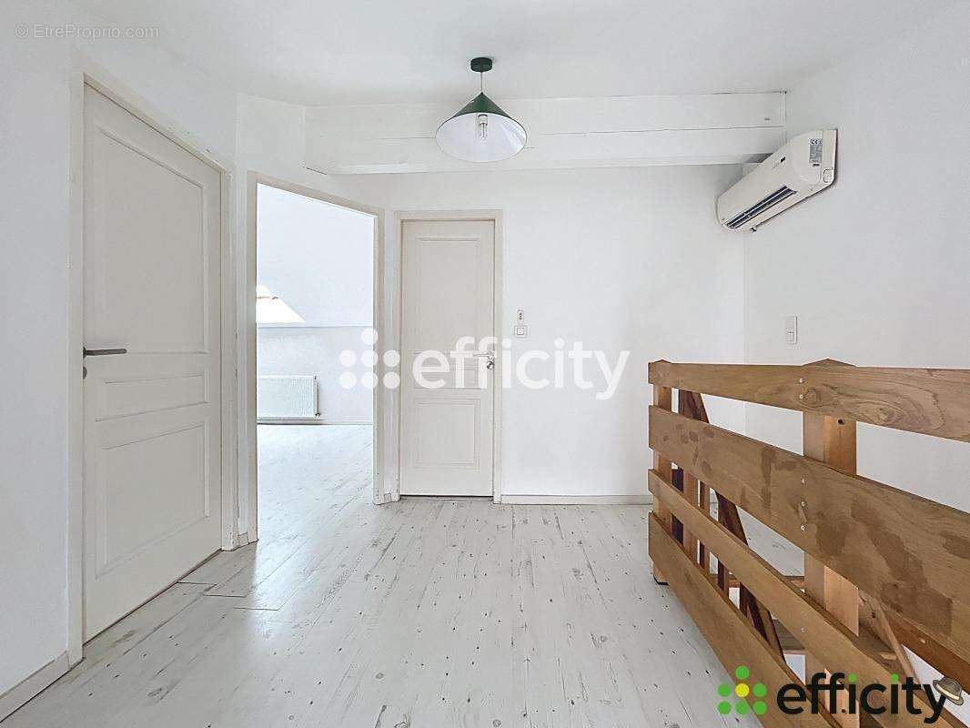 Appartement à MOIRANS