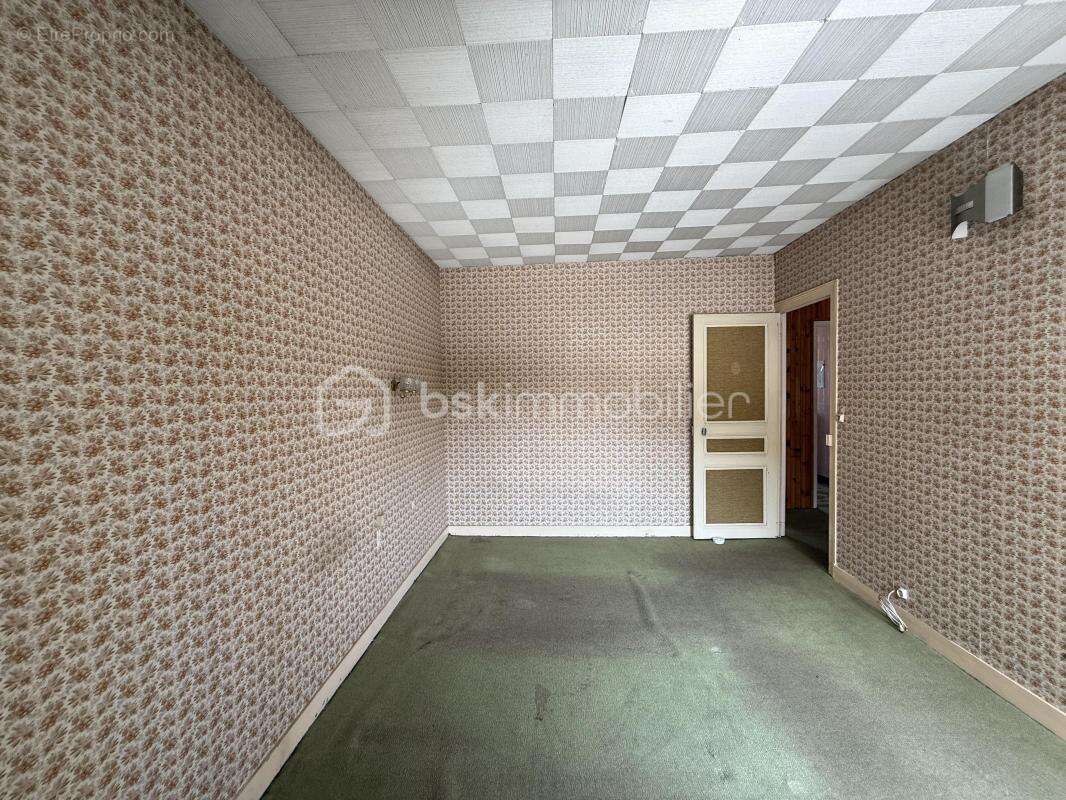 Maison de ville, double garage et fort potentiel – Quartier Miroir - Proche gare sud - photo 13
