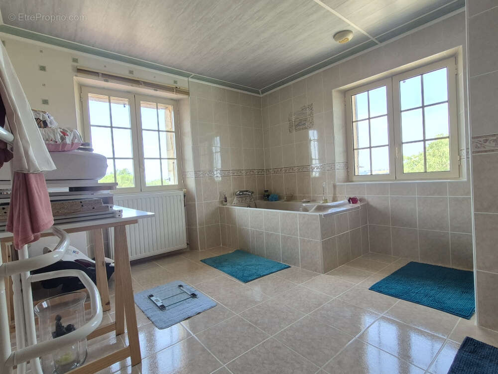 A Ordan-Larroque, Grange en pierre rénovée de 221m2 avec piscine - photo 18