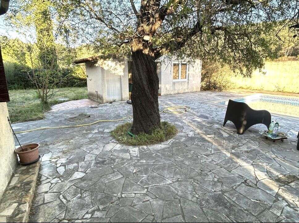 CUGES LES PINS-MAISON T5-A VENDRE-4 CHAMBRES-TERRAIN - Maison à CUGES-LES-PINS