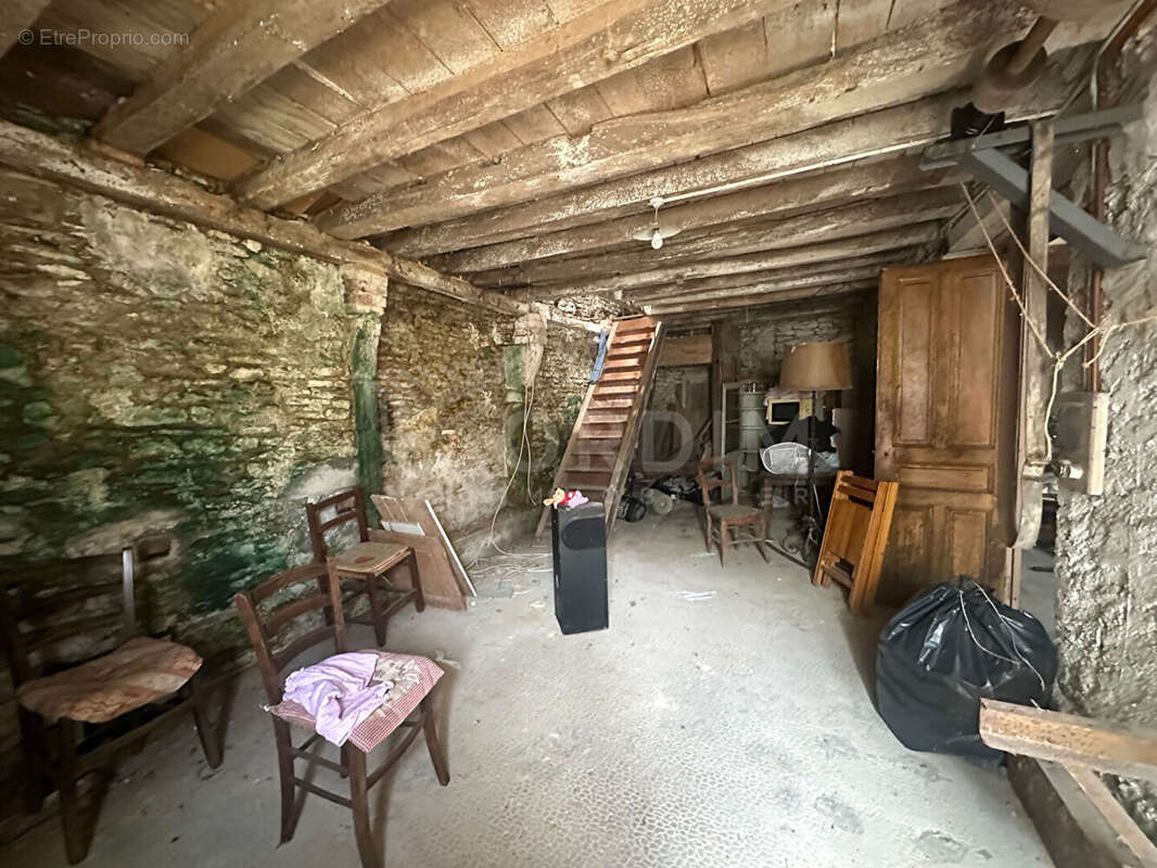 Maison à rénover Asquins  150m² - photo 9