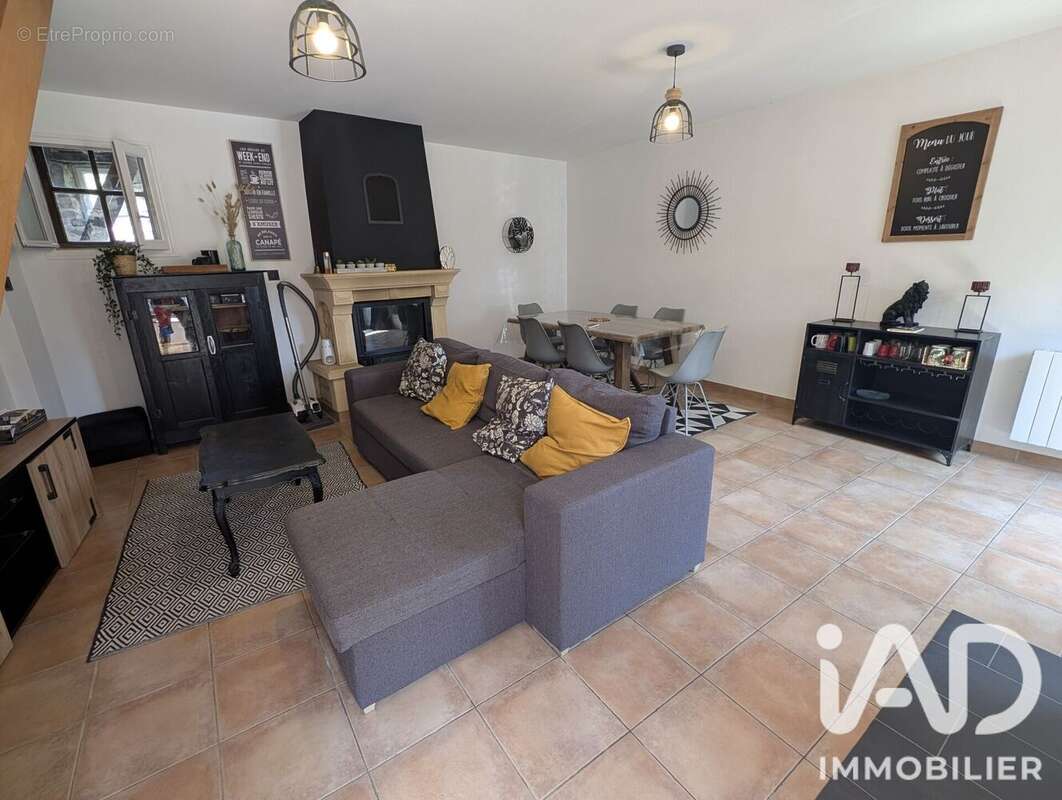 Maison 66 m² à Saint-Georges-De-Reintembault  - photo 3