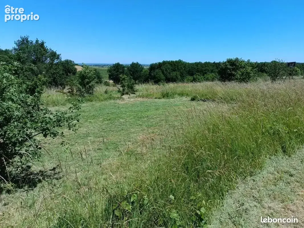 Terrain constructible avec une jolie vue dégagée - photo 2