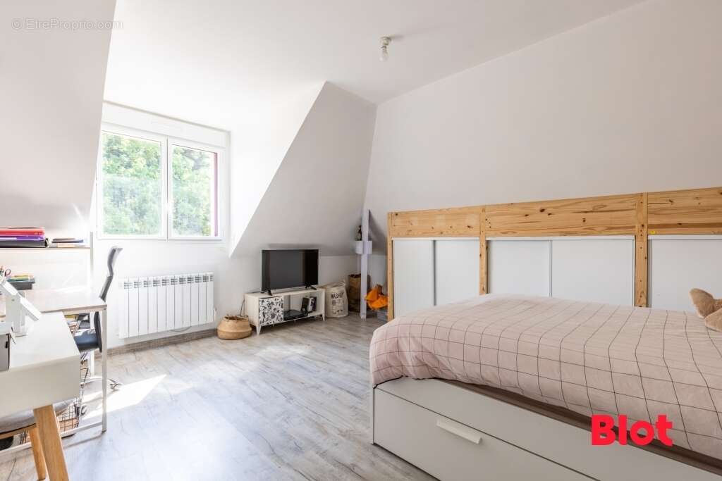 Maison à SAINT-PIERRE-LA-COUR