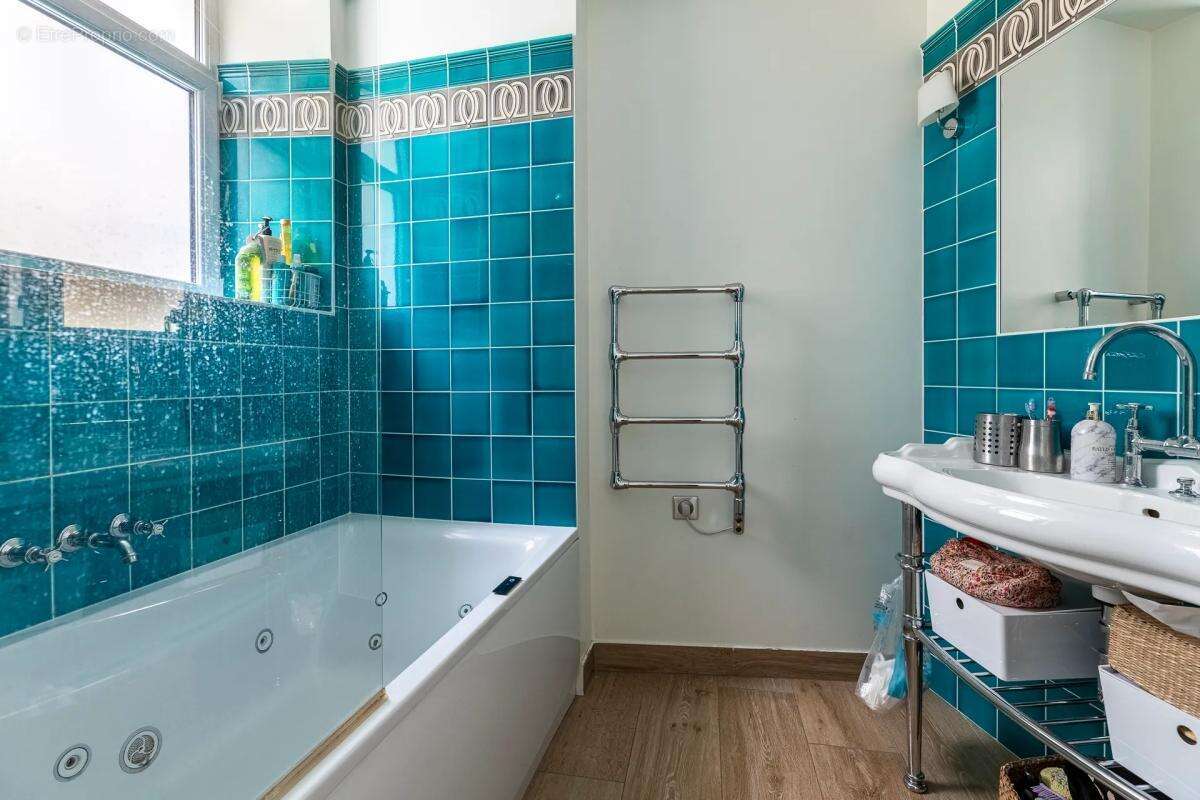 Appartement à PARIS-7E