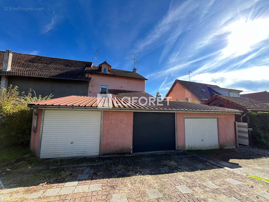 Appartement à FESCHES-LE-CHATEL