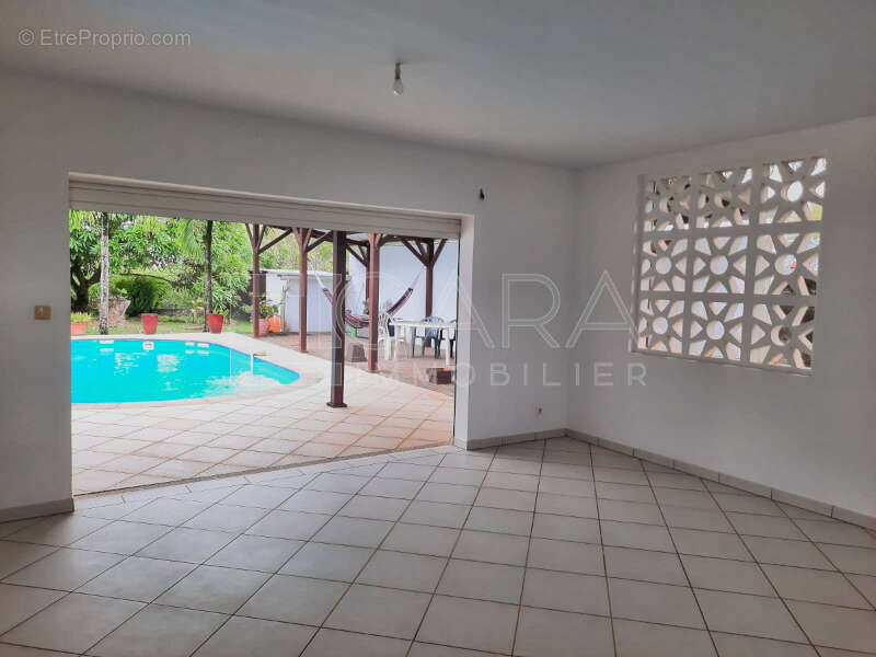 PHOTO-2025-12-12-16-23-21_lzn - Maison à REMIRE-MONTJOLY