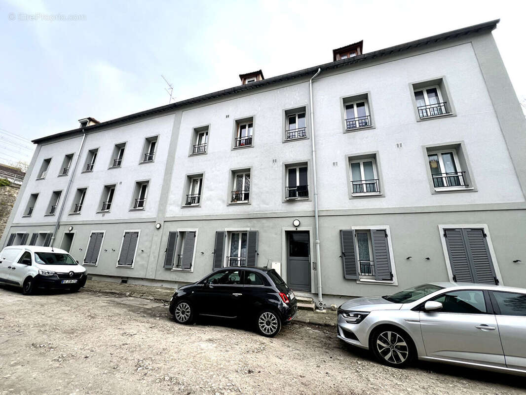 Appartement à CORBEIL-ESSONNES