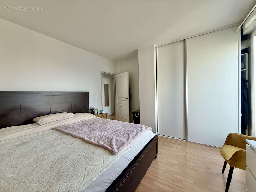 Appartement à ISSY-LES-MOULINEAUX