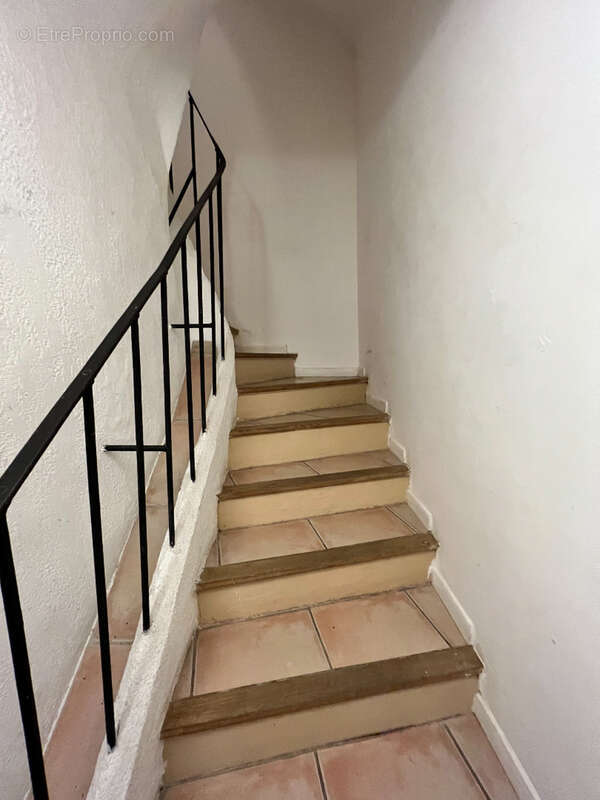 Appartement T3 (56 m²) en vente à LA ROQUEBRUSSANNE - photo 8