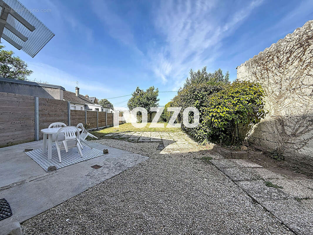 Maison à DONVILLE-LES-BAINS