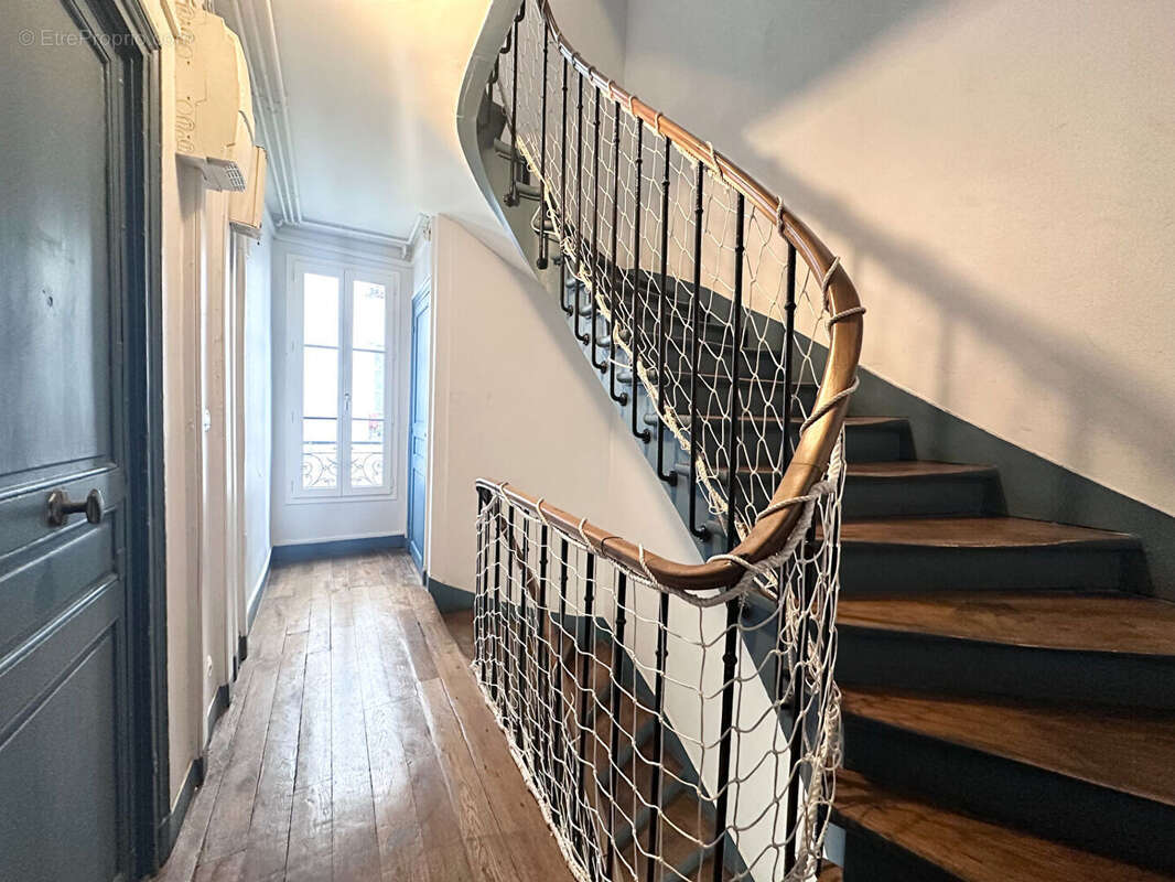 Appartement à PARIS-18E