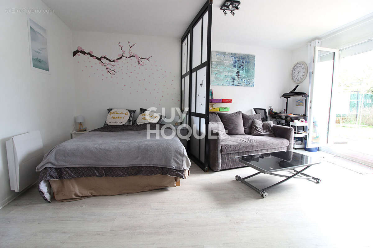 Appartement à VERNEUIL-L'ETANG