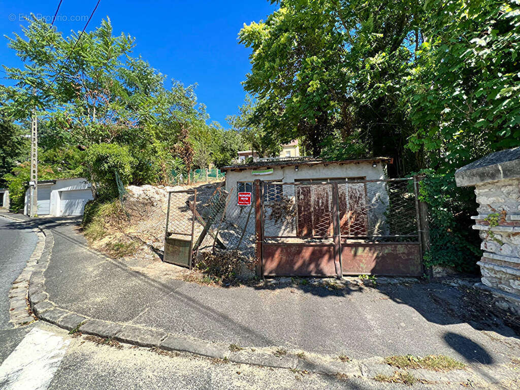Terrain à LA FERTE-ALAIS