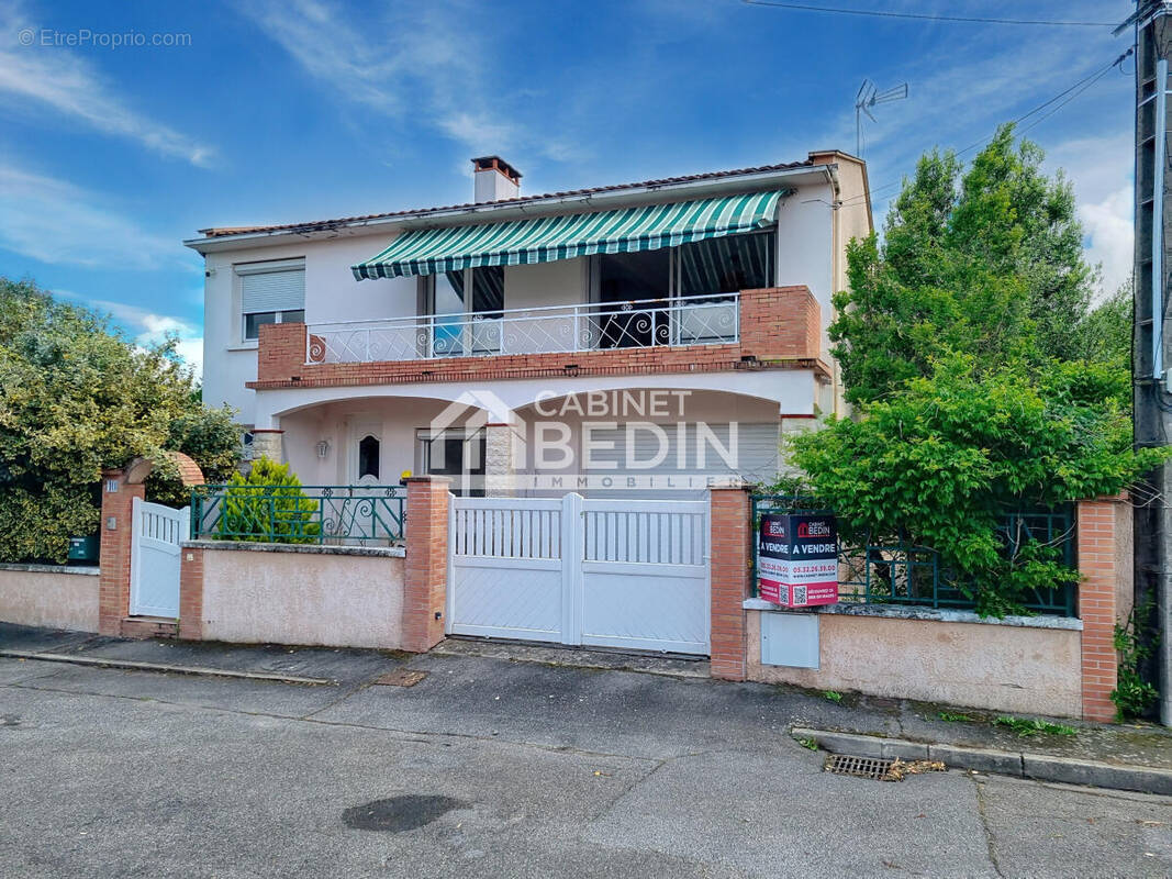 Maison à CASTELGINEST