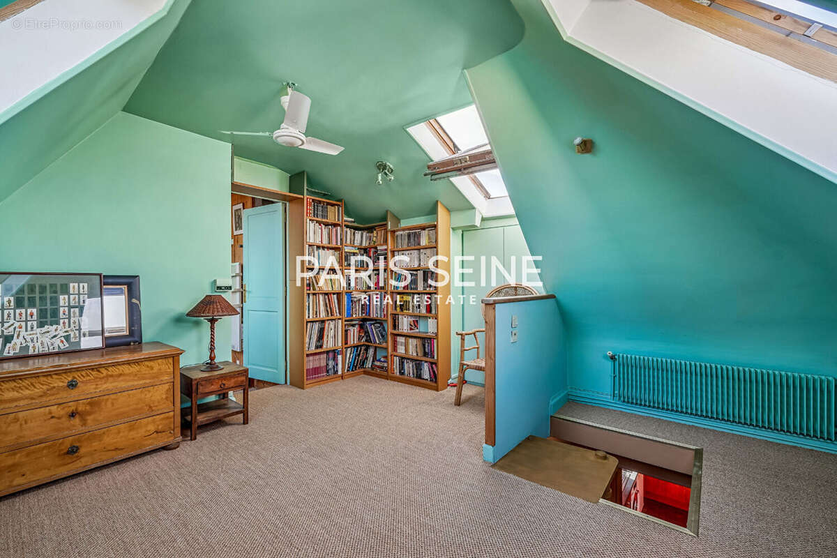 Appartement à PARIS-7E
