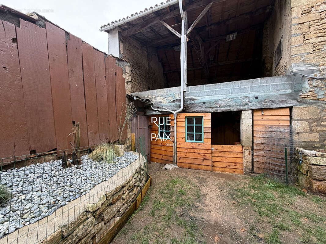 Maison à LA MOTHE-SAINT-HERAY