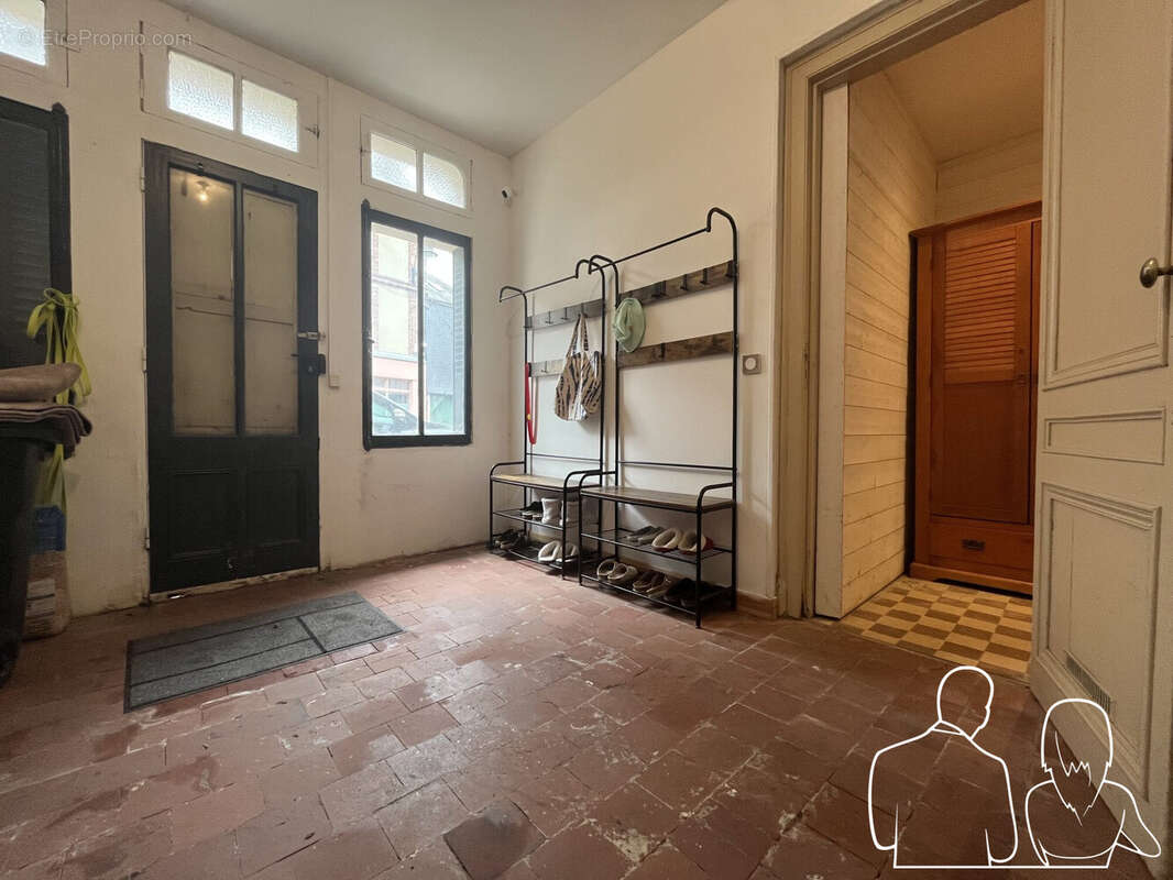 Maison à LA RIVIERE-SAINT-SAUVEUR