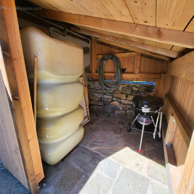 Maison en pierres mitoyenne d'un côté. - photo 22
