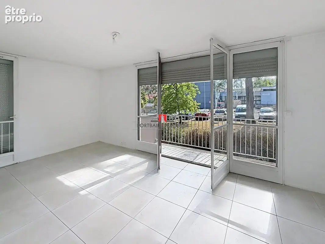 Appartement 53 m² à Cenon  - photo 3