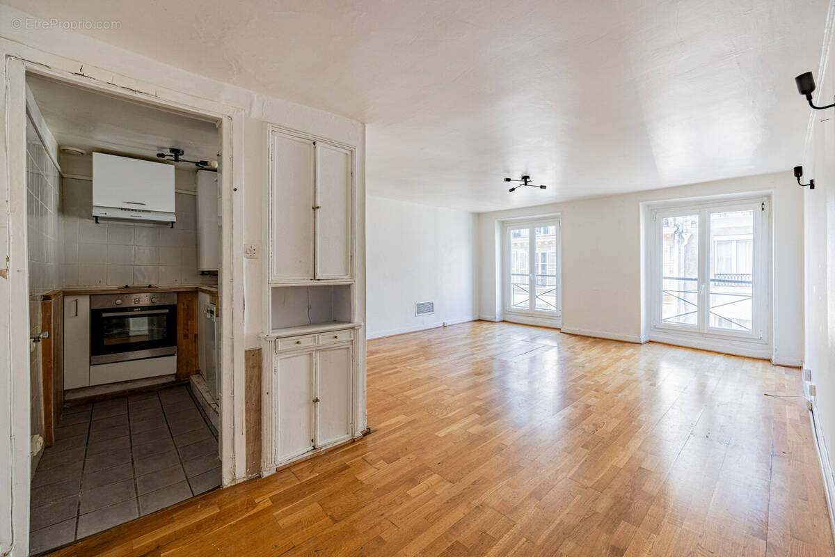 Photo 1 - Appartement à PARIS-11E