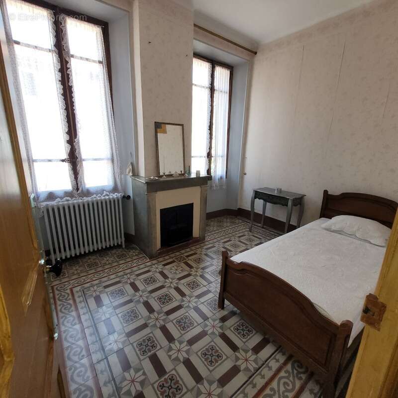 Dpt Gard (30), à vendre ALES immeuble de rapport 175m2 environ à rénover + terrain 300m² environ - photo 18