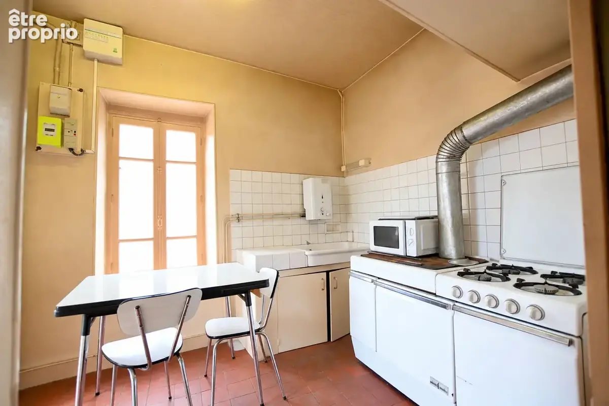 Quarré-les-tombes   maison avec dépendances et terrain - photo 12
