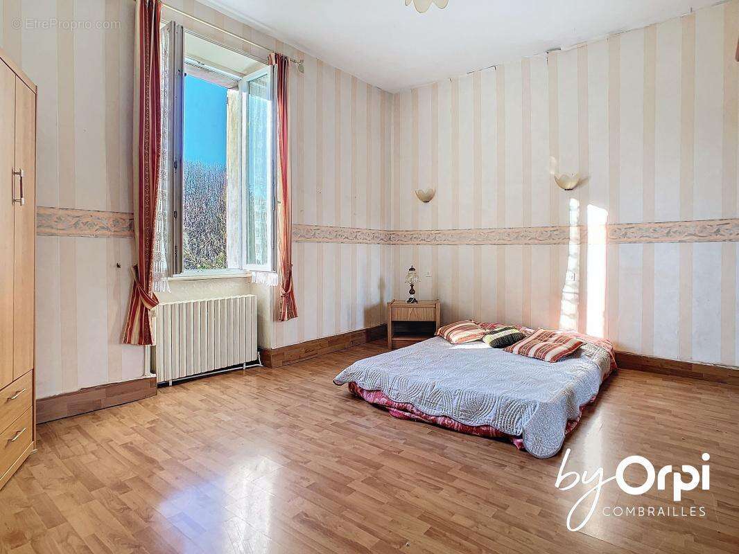 Maison à SAINT-ELOY-LES-MINES